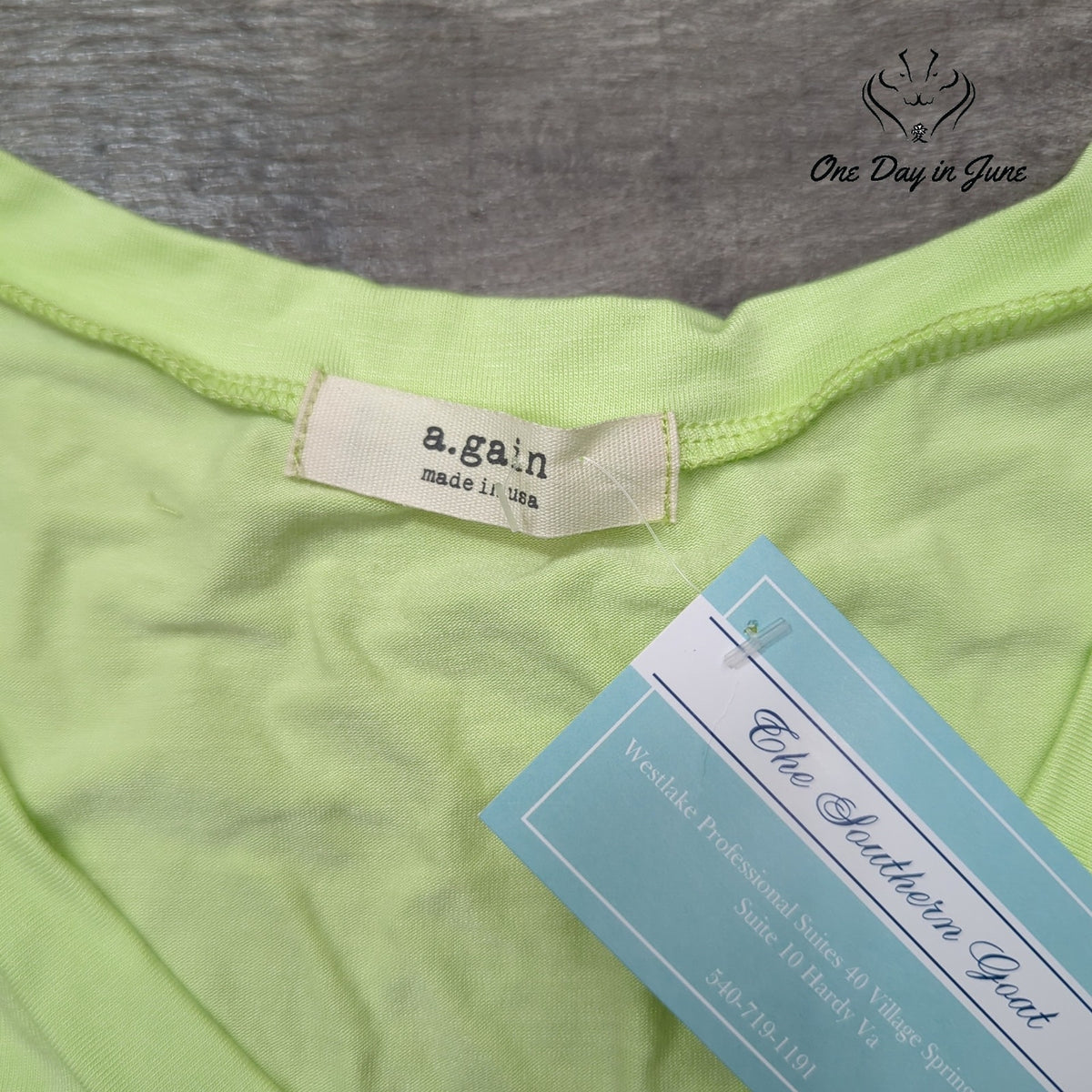 a. gain V Neck Short Sleeve Tee Shirt Lime Green Curved Hem NWT Size S