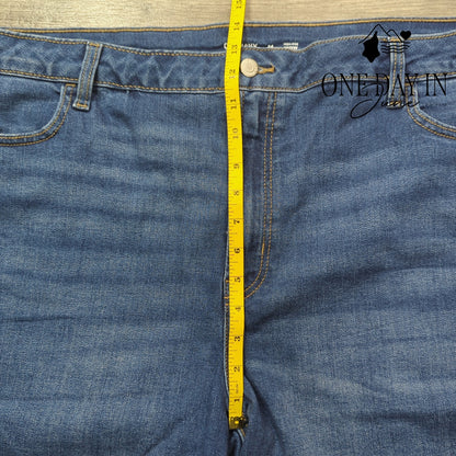 Old Navy Plus Size High Rise Wow Denim Shorts Size 24