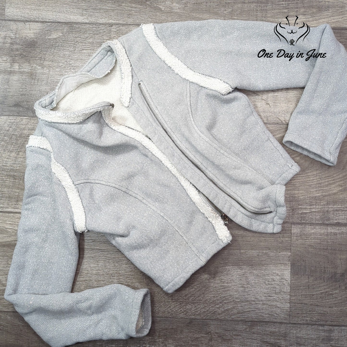 Gap Zip Front Sweatshirt Size M