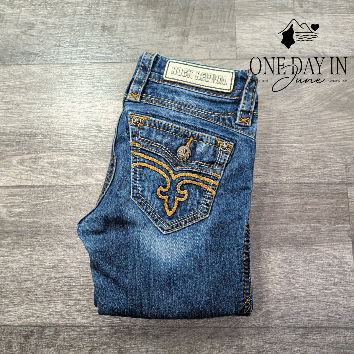 Rock Revival Calli Skinny Jeans Medium Wash Fleur de Lis Embellished Size 0 (25)