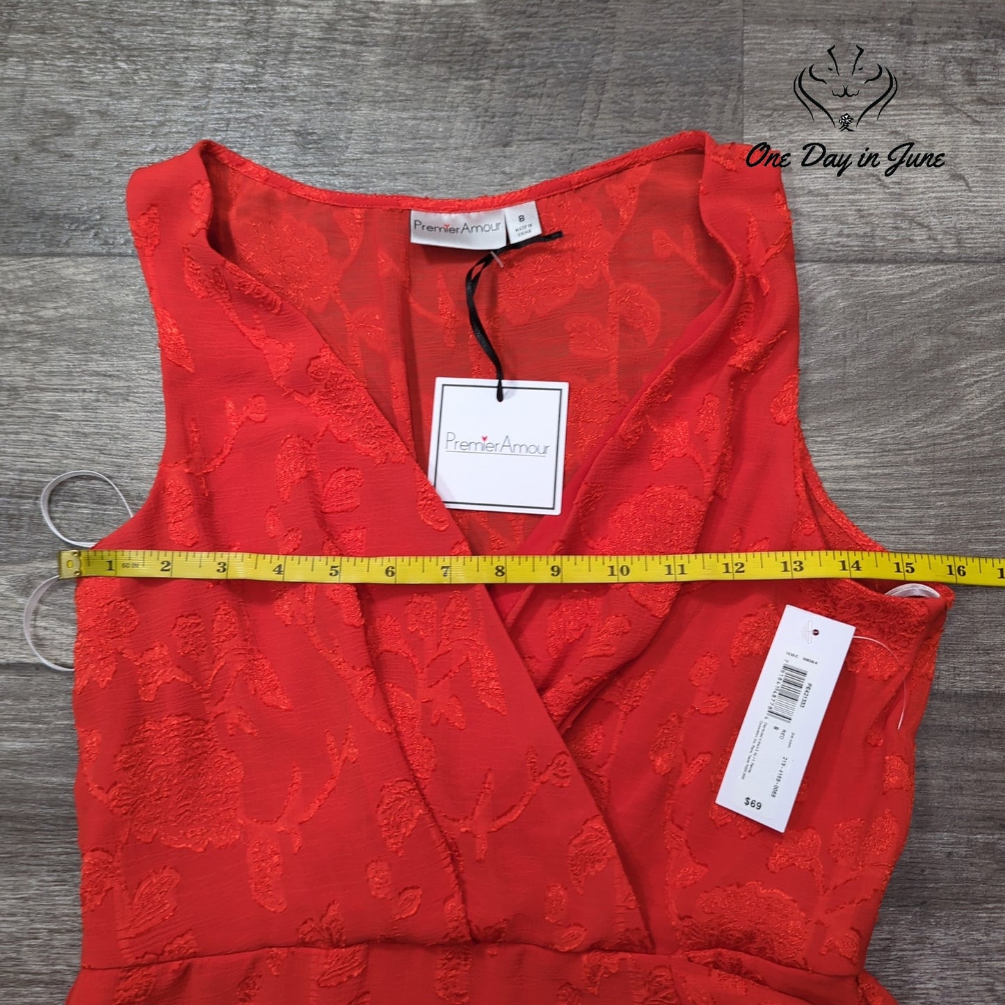 Premier Amour Sleeveless V Neck Mini Dress Size 8