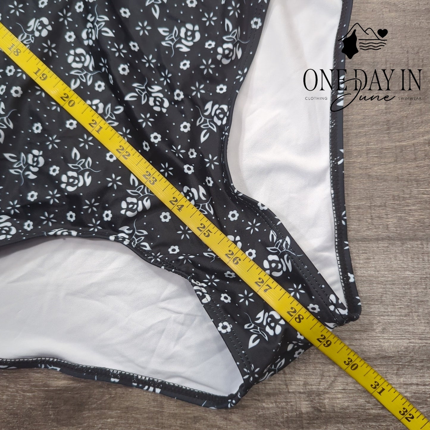 CharmLeaks Floral Cage Back One Piece Swimsuit Size XL