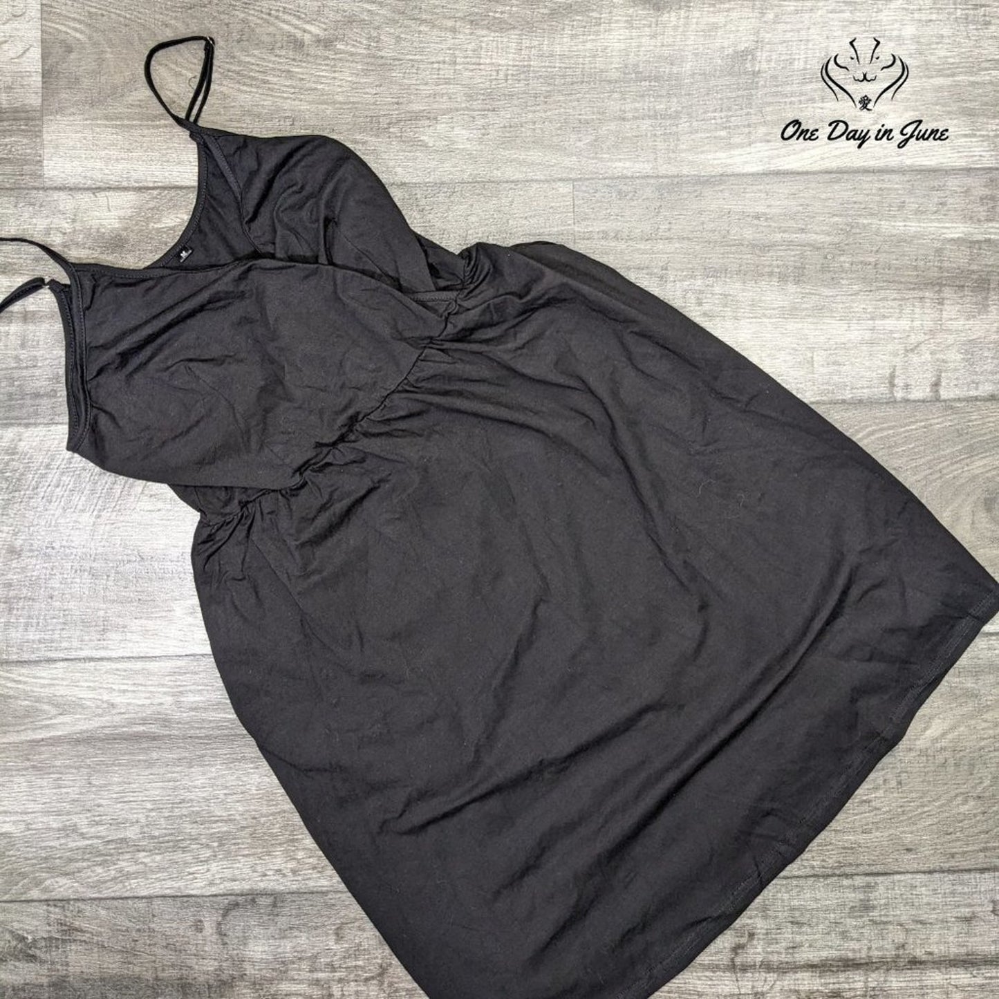 Shein V Neck Adjustable Spaghetti Strap Dress Size M