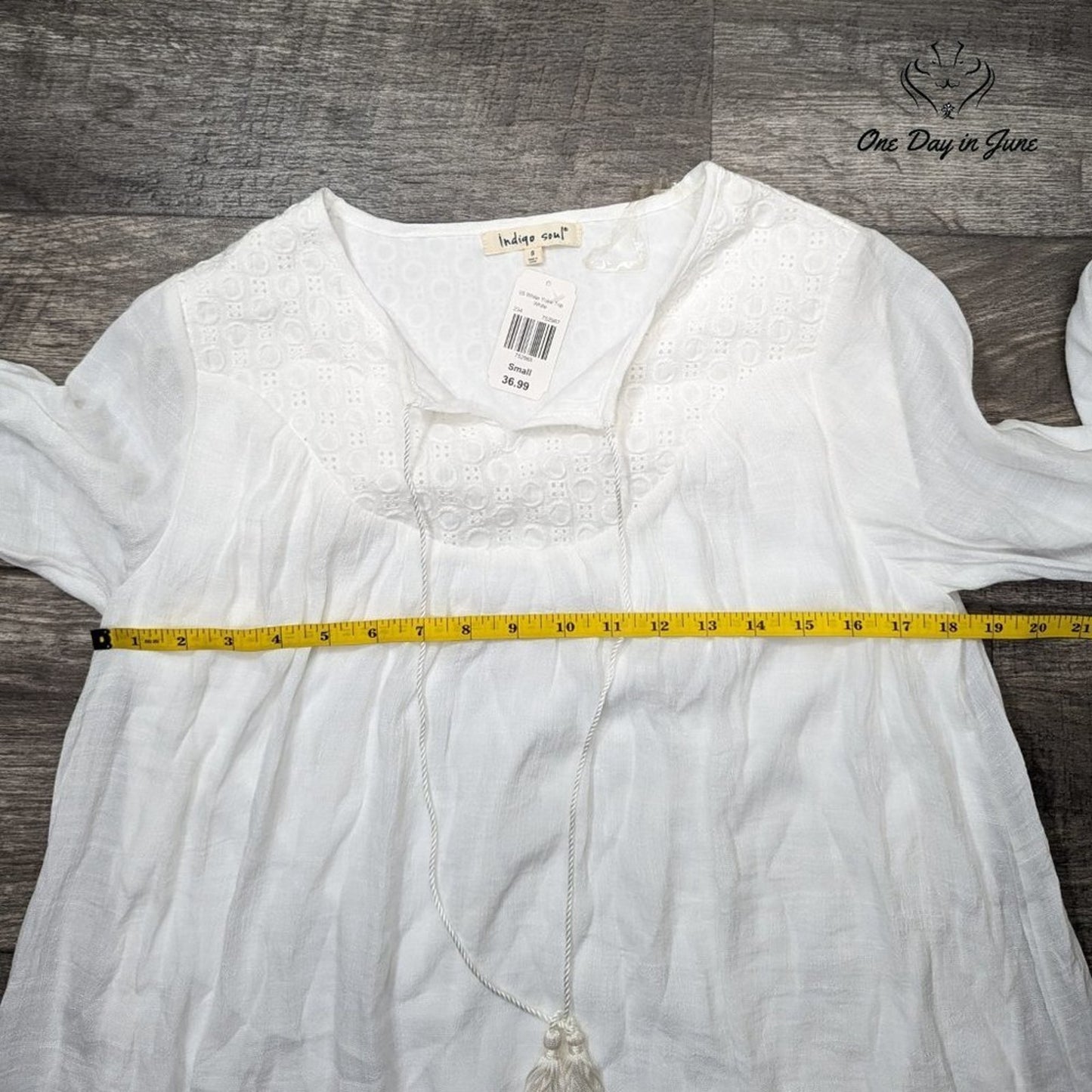 Indigo Soul Long Sleeve Yoke Top Size S