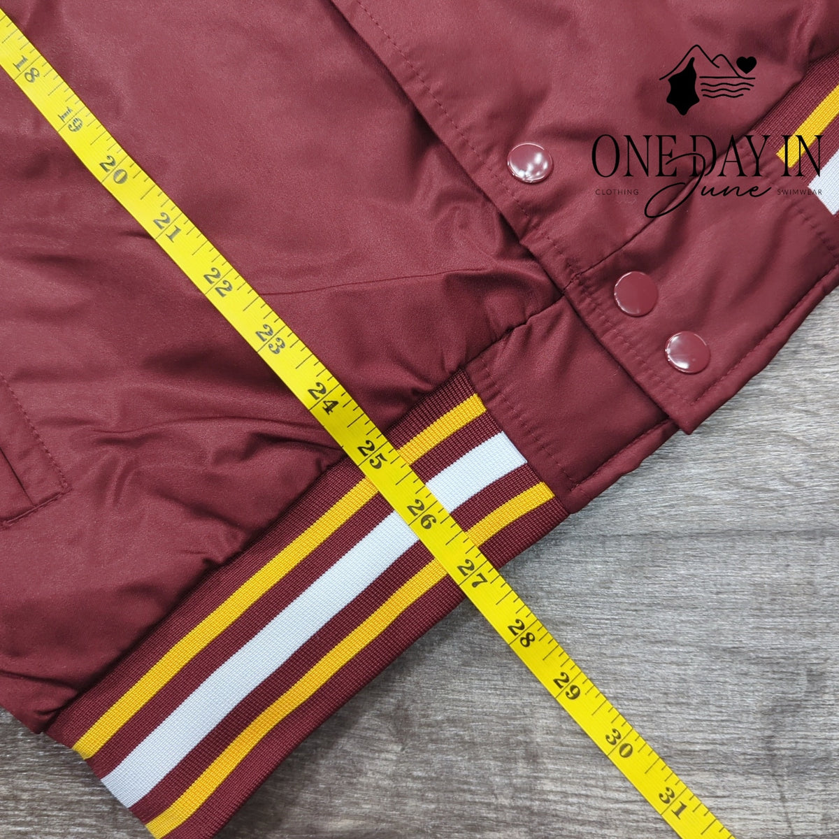 NFL Washington Commanders Burgundy Full Snap Varsity Jacket NWT $130 Size M