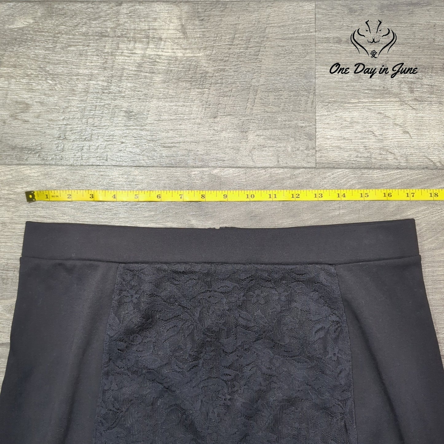 Guess Angelique Lace Twinset Skirt Size XL