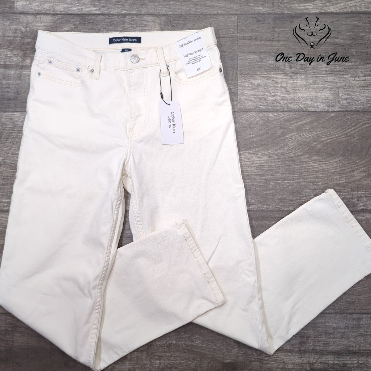 Calvin Klein Jeans High Rise Straight Leg Jeans Cream Ivory NWT Size 4