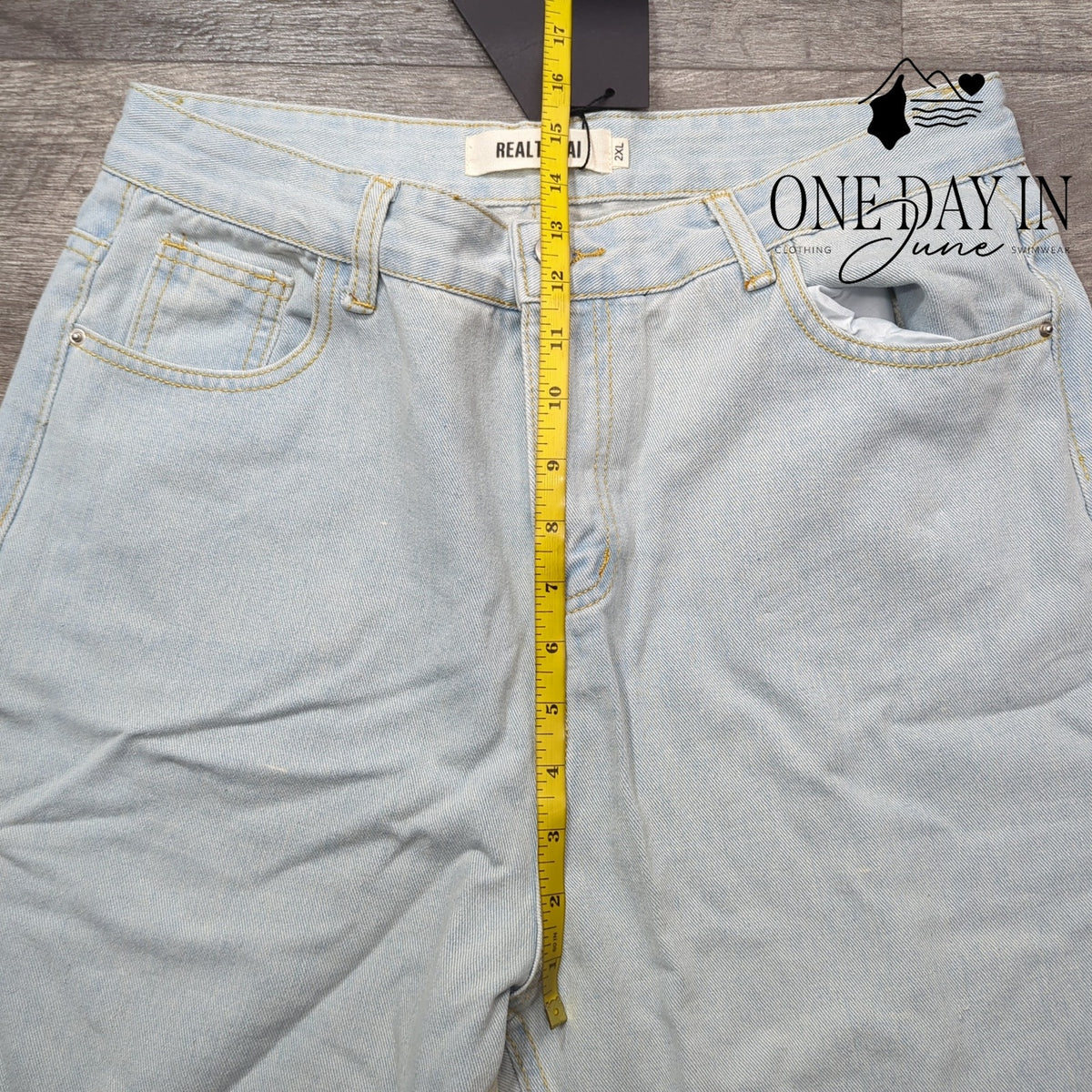 Realtakai Baggy Straight Leg Jeans Light Wash Blue Denim NWT Size 2XL