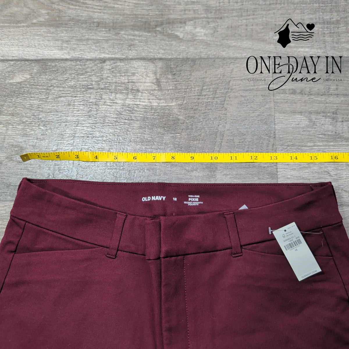 Old Navy High Rise Pixie Skinny Pants Burgundy NWT Secret Smooth Size 12