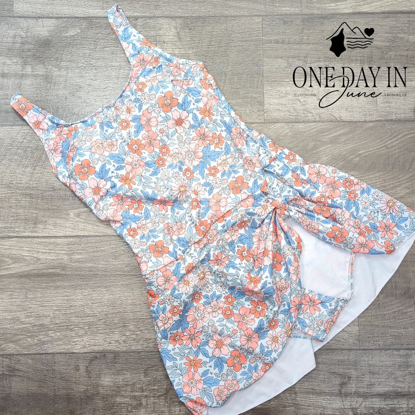 Eomenie Floral Skirted One Piece Swimsuit Size M