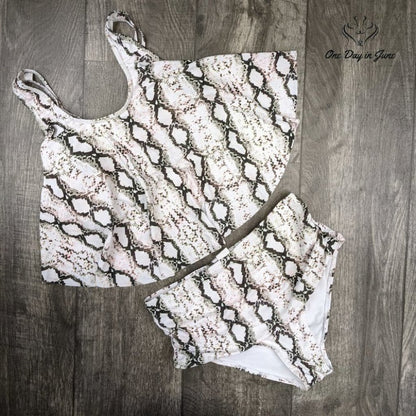 Omkagi Ruffle High Waist Bikini Size M