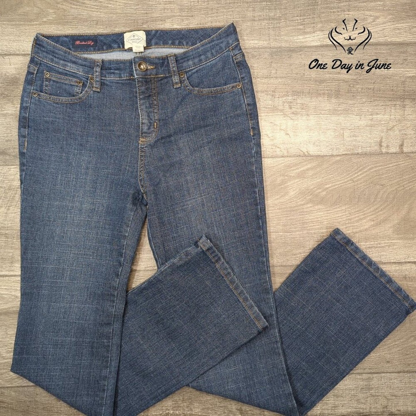 St. John's Bay Boot Cut Leg Jeans Size 4