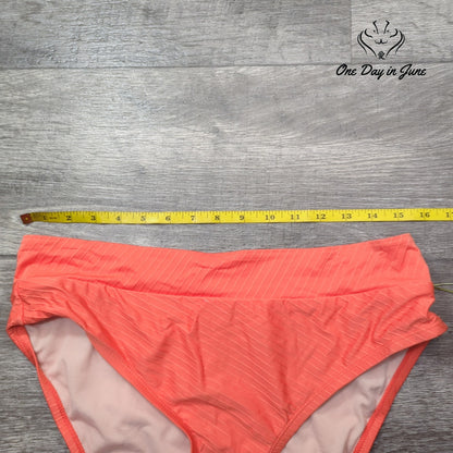 Mynah Medium Coverage Textured Bikini Bottom Size L