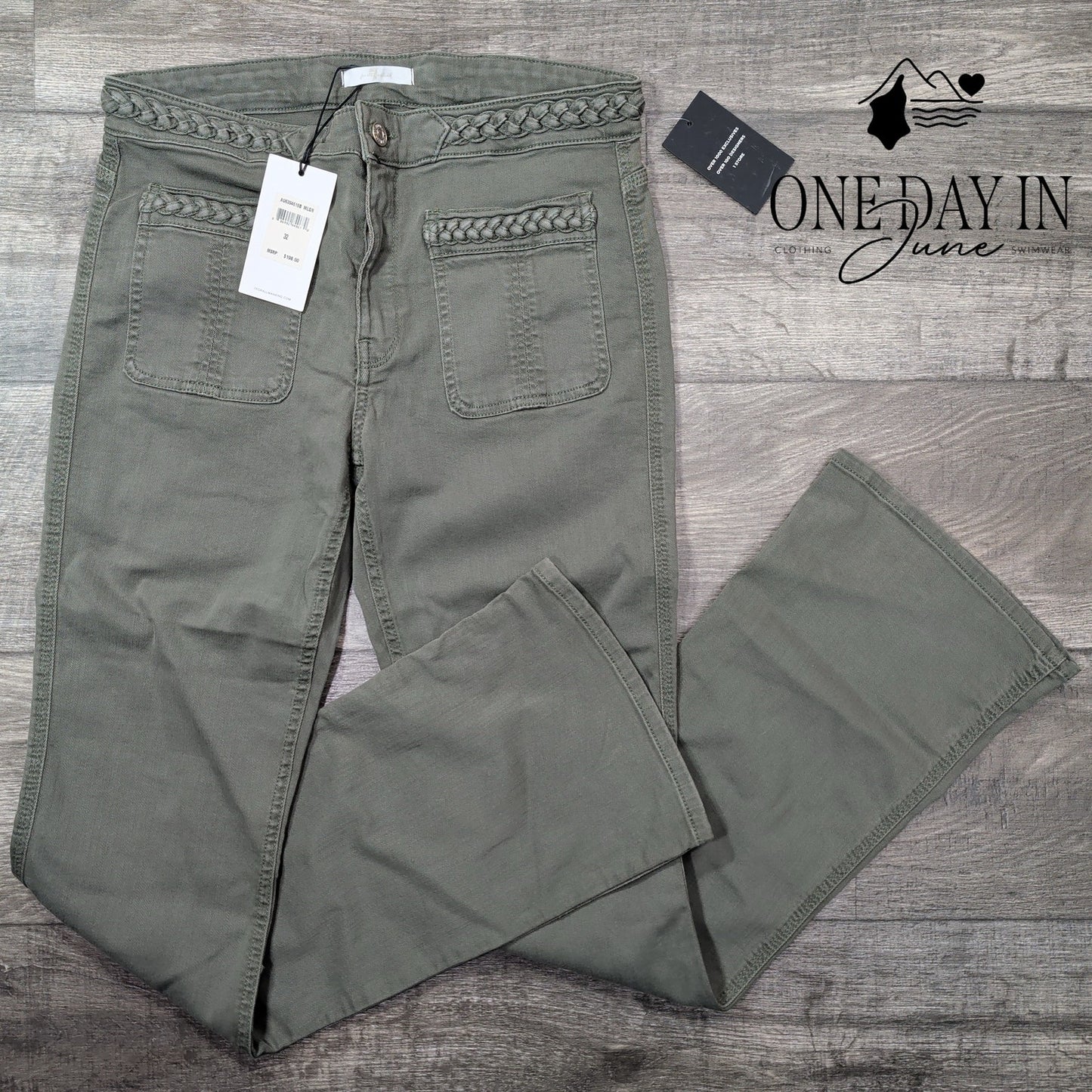 7 For All Mankind Flare Jeans Size 14 (32)
