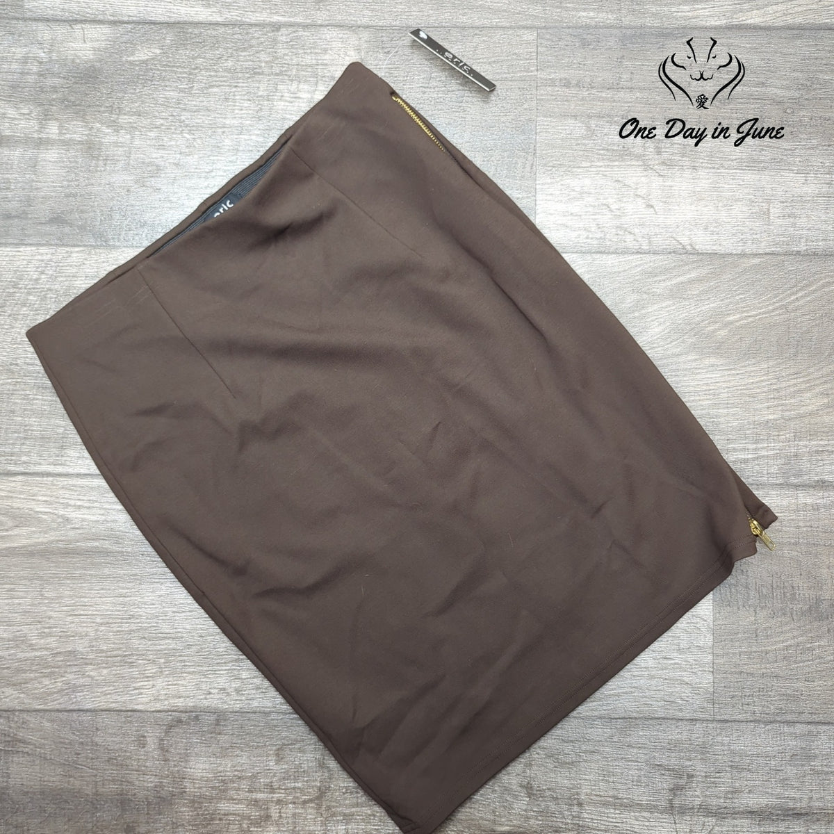 Eric Signature Comfort Waist Side Zip Split Pencil Skirt Brown NWT Size 8