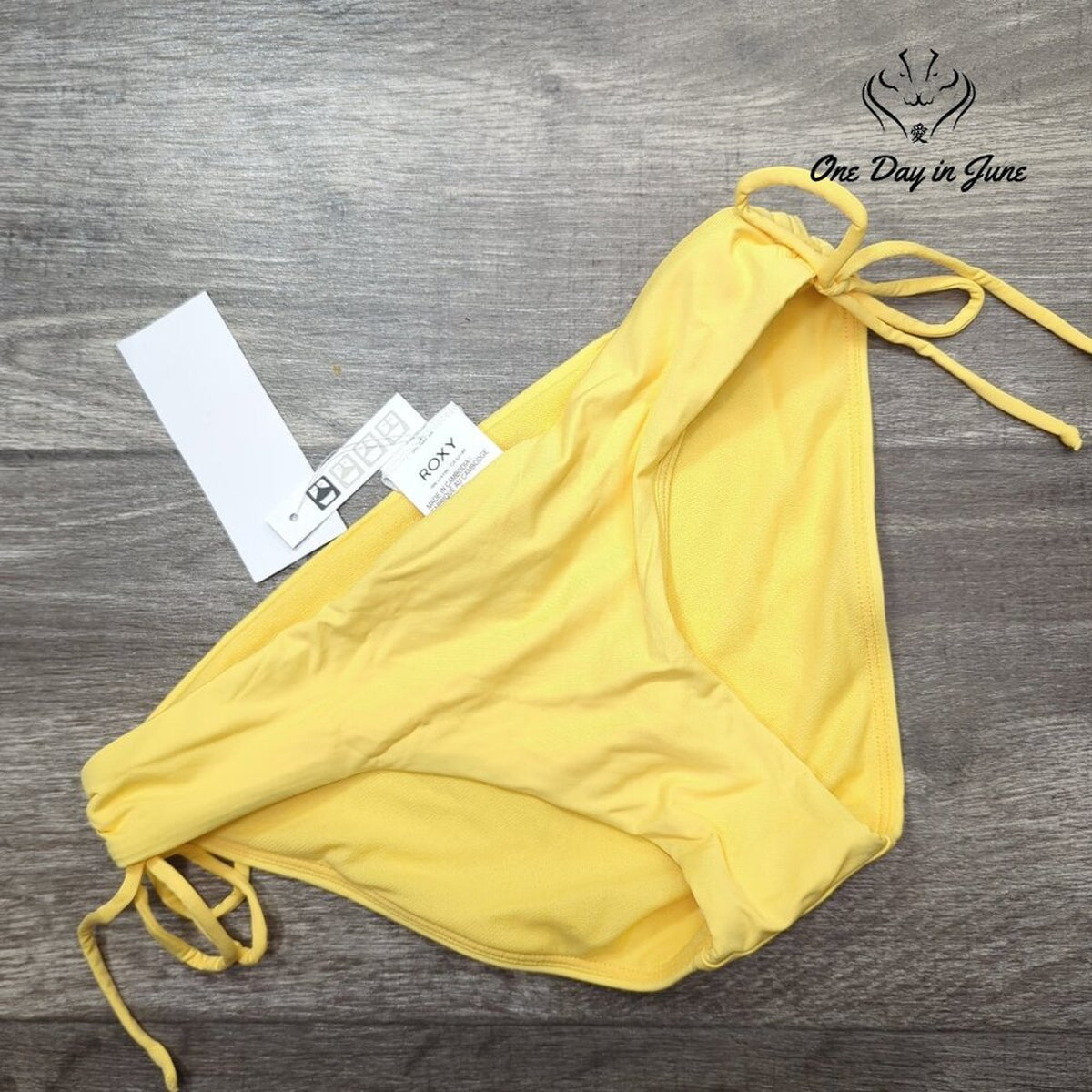Roxy So Beach Classics Bikini Bottom Banana Cream Yellow Side Tie NWT Size XS