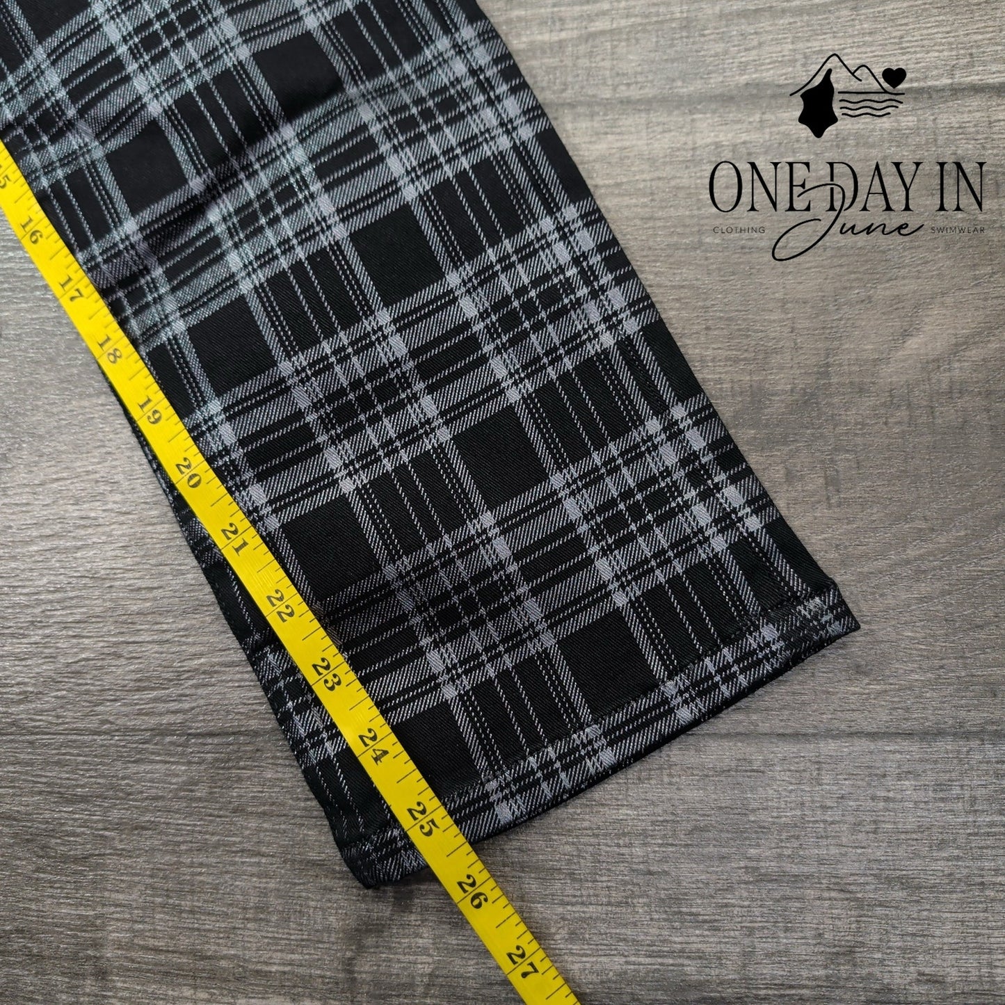 AG Adriano Goldschmied Jodi Crop High Rise Slim Flare Jean Plaid NWT $215 Size 2