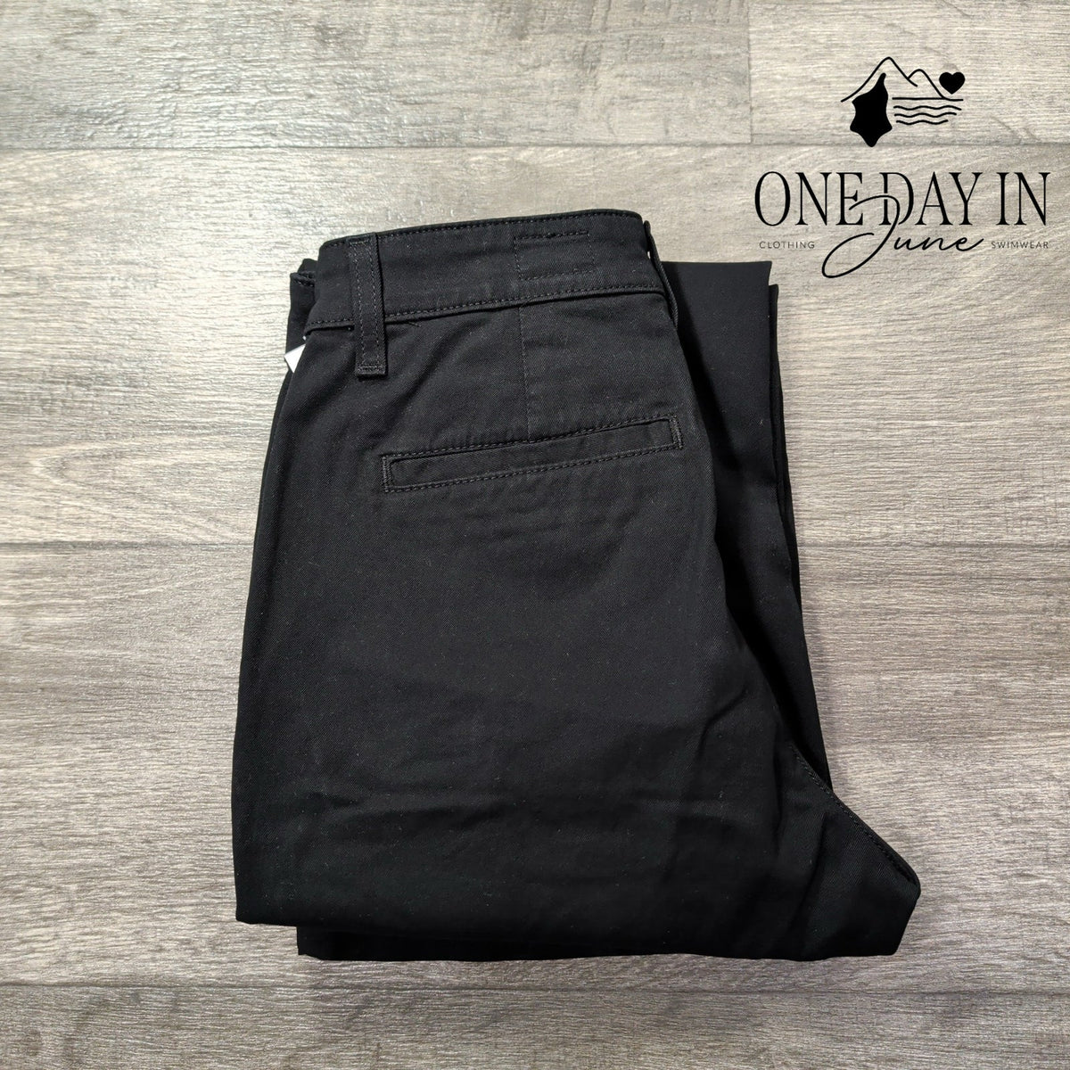 AG Adriano Goldschmied The Layla Cropped Flare Trouser Pants Black NWT Size 4