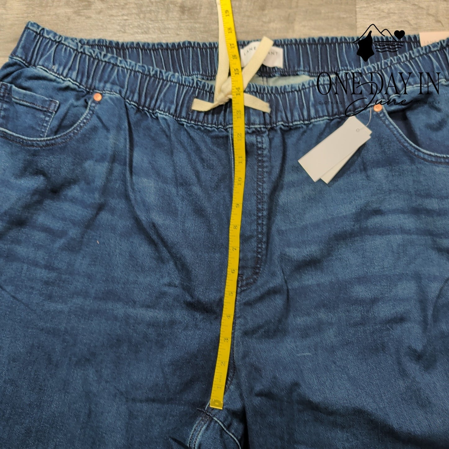 Lane Bryant Pull-On Lightweight Denim Straight Jeans Drawstring NWT Size 26
