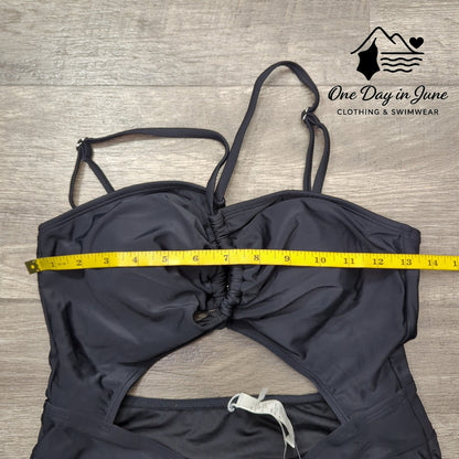 Cupshe Cut Out One Piece Swimsuit Size M