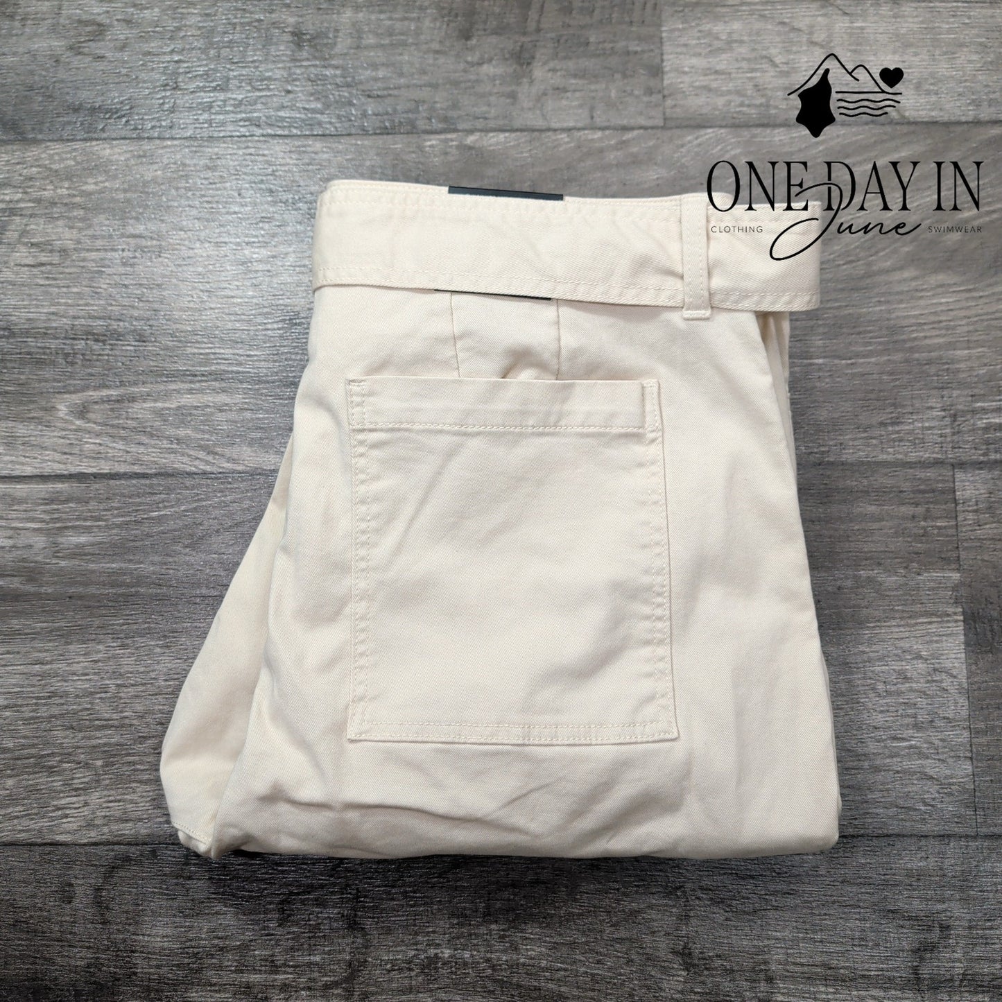 Banana Republic Belted Crop Cargo Jeans Size 16