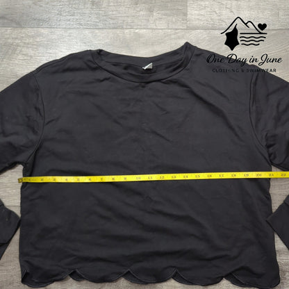Romwe Scallop Edge Long Sleeve Sweatshirt Size XL