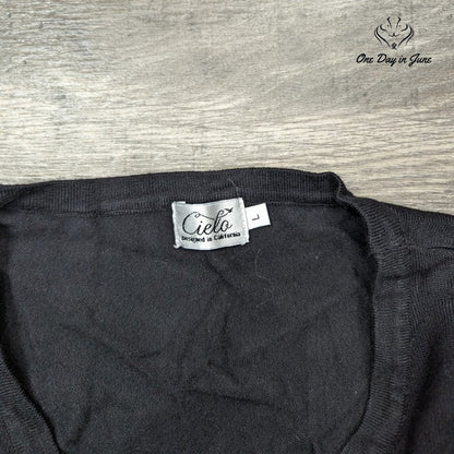 Cielo V Neck Button Front Long Sleeve Sweater Size L