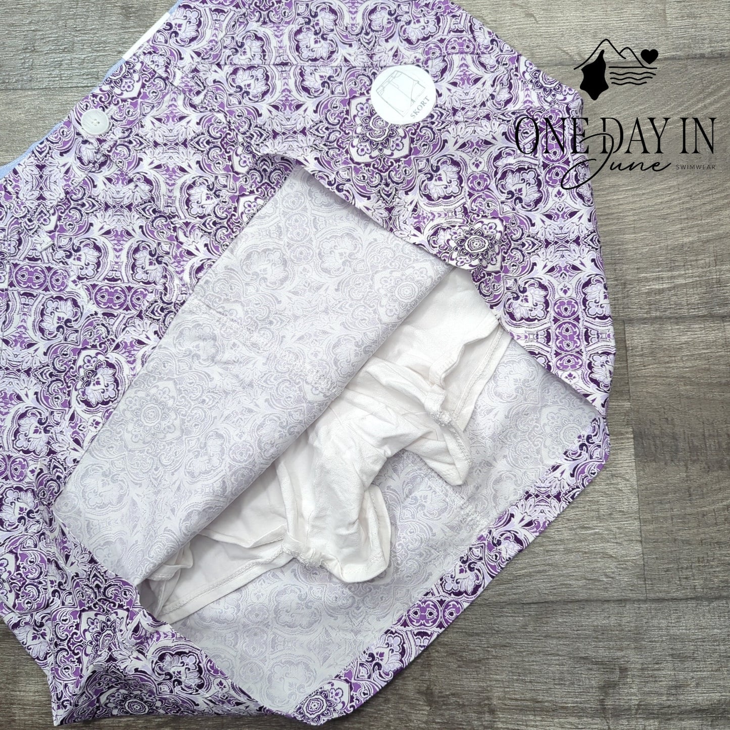 Croft & Barrow Mid Rise Skort Size 16