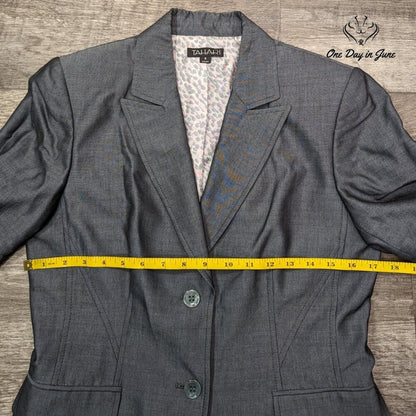 Tahari 2 Button Blazer Size 6