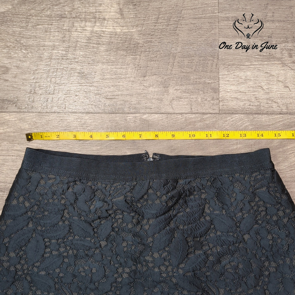 Ann Taylor Floral Lace Overlay Pencil Skirt Black Size 4