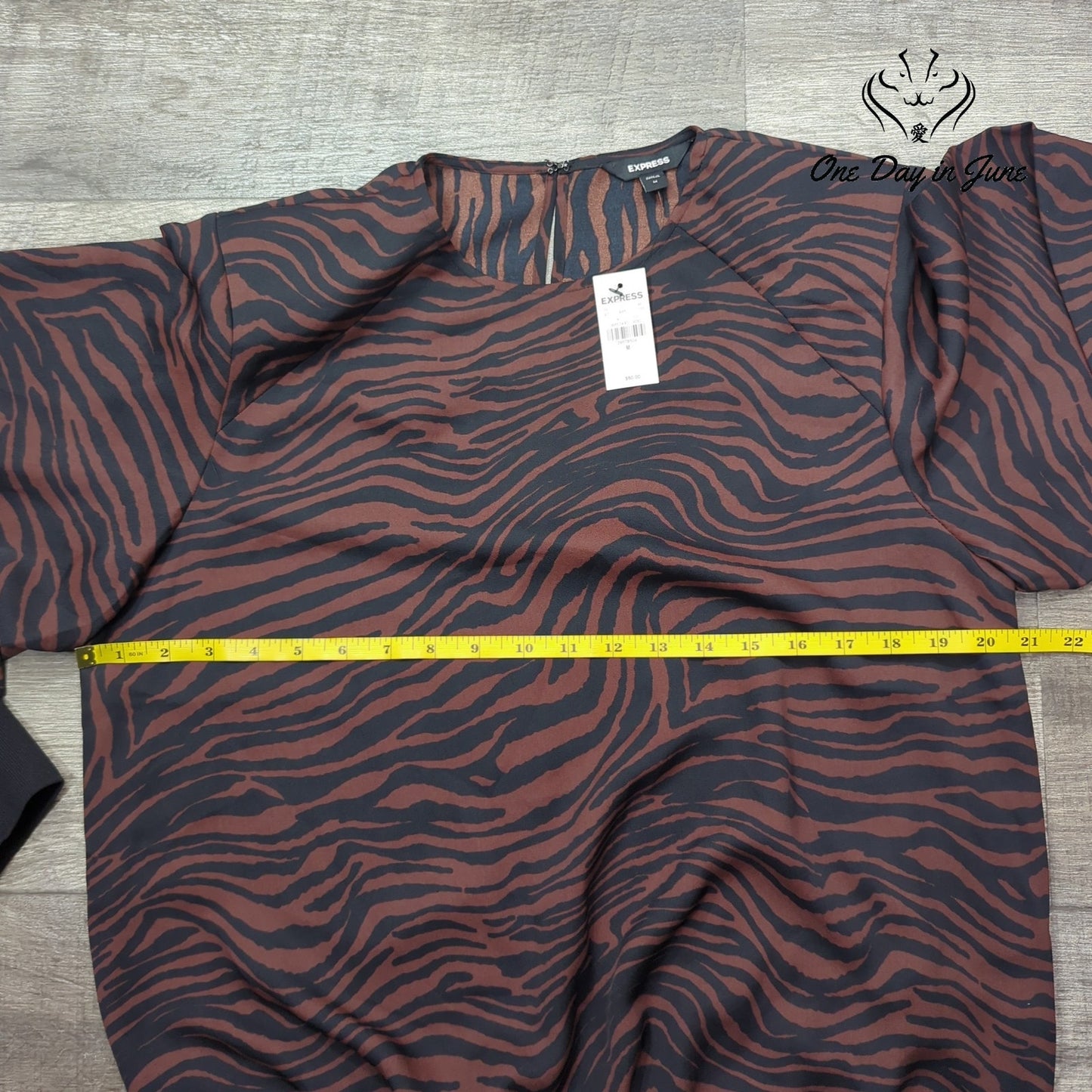 Express Long Sleeve Shoulder Pad Top Size M