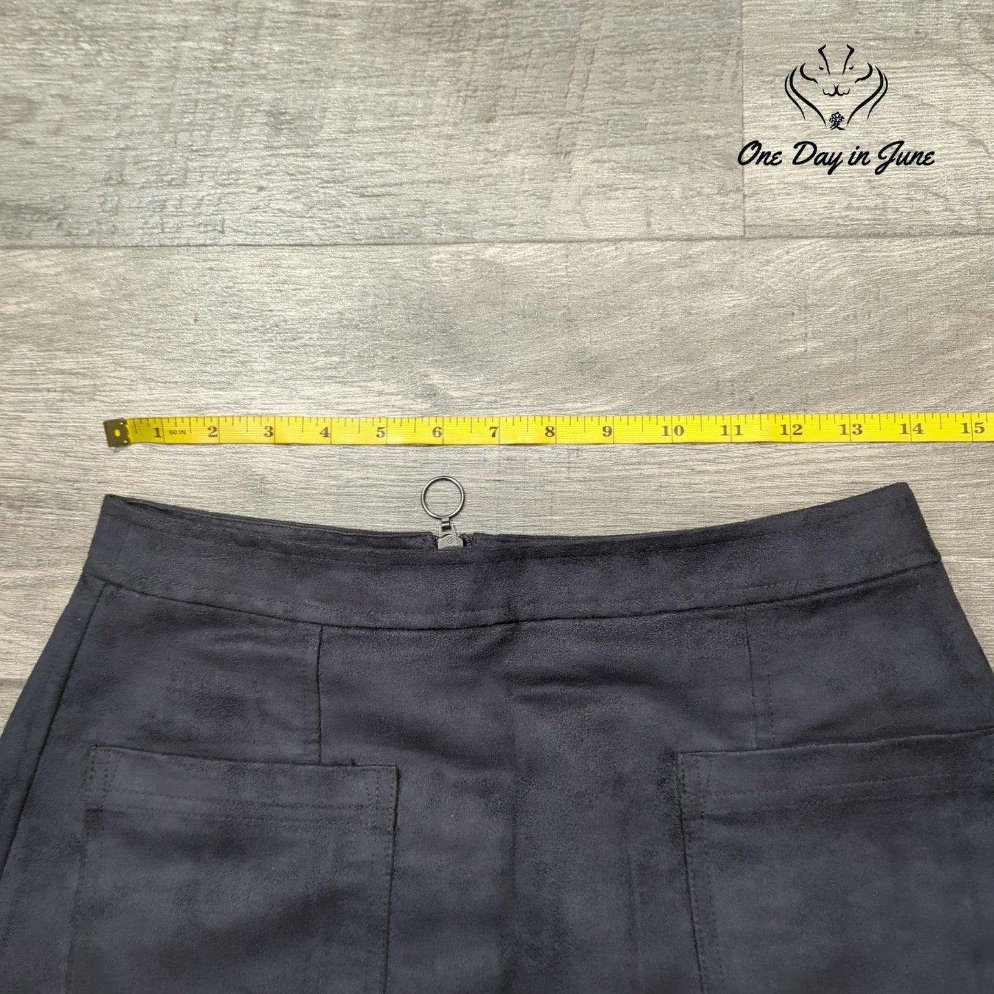 Old Navy Faux Suede Mini Skirt Size 2