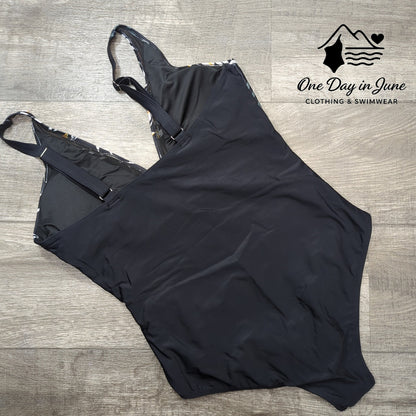 Charmleaks V Neck Mesh One Piece Swimsuit Size XL