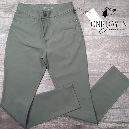 7 Diamonds Infinity Straight Leg Pants Army Green NWT Size 0 (25)