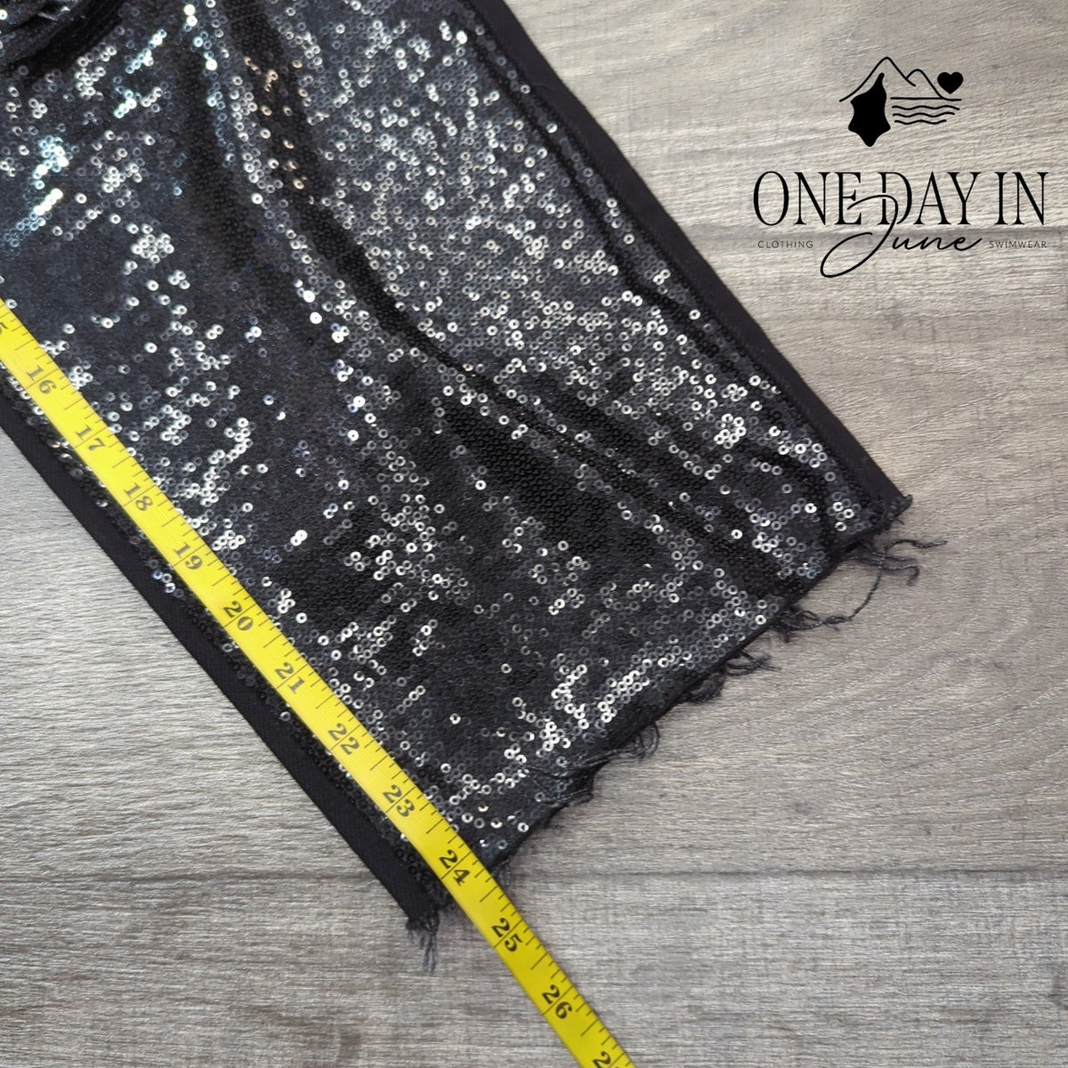 Express Sequin Straight Ankle High Rise Jeans Black Distressed NWT Size 8S