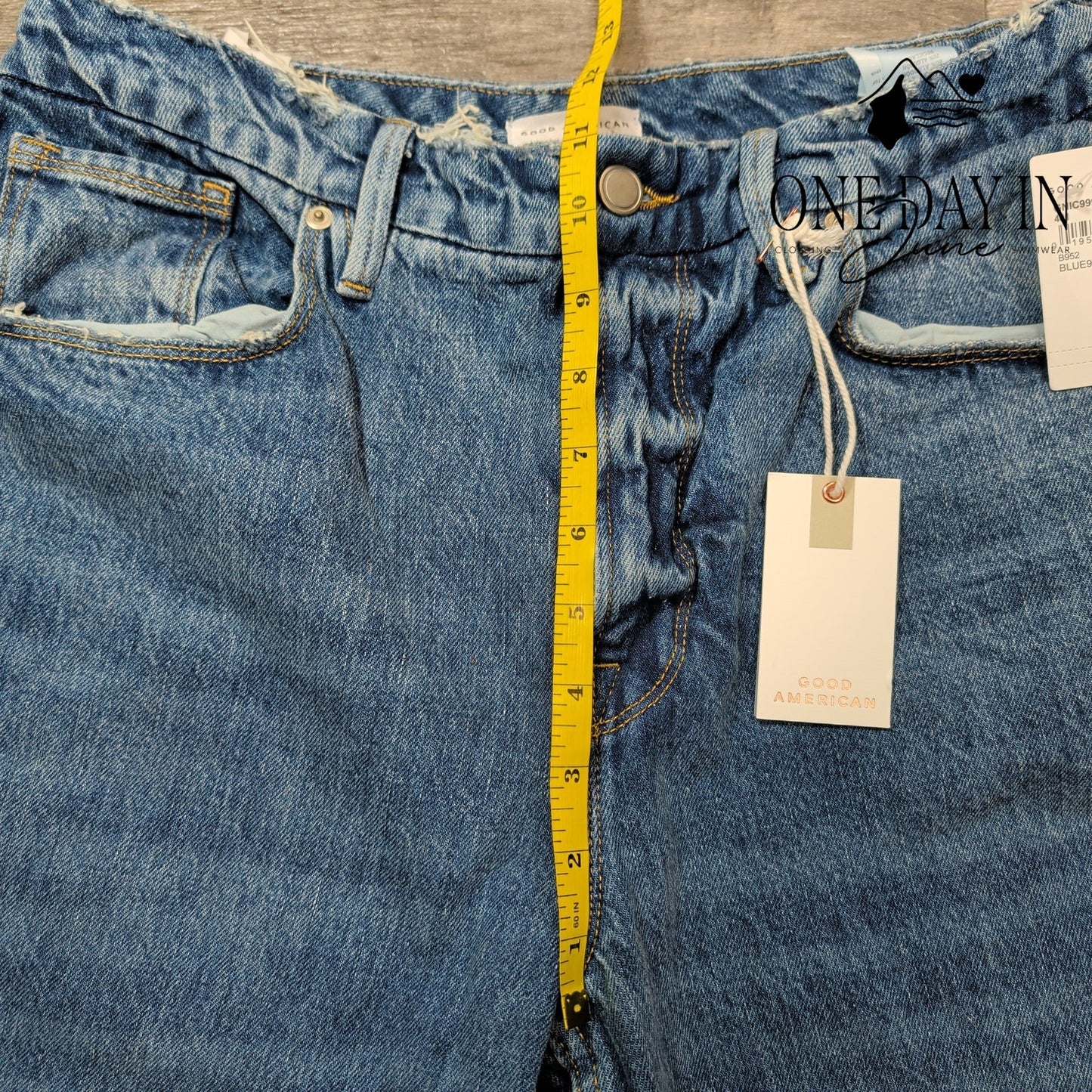 Good American Straight Leg Jeans Size 14