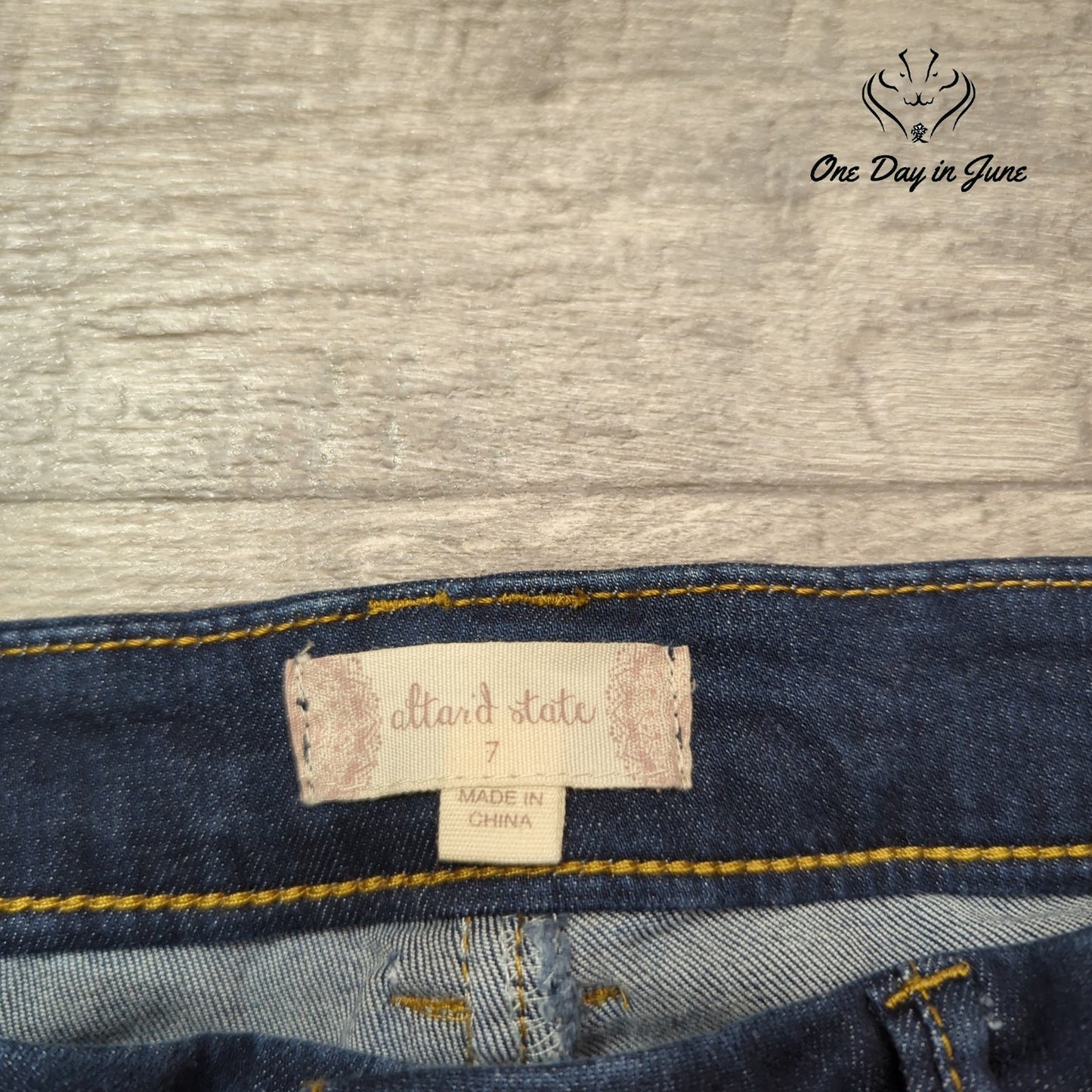 Altar'd State Juniors Skinny Jeans Size 7