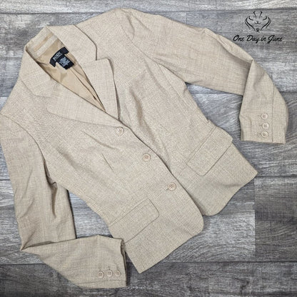 Body by Victoria 3 Button Blazer Size 0