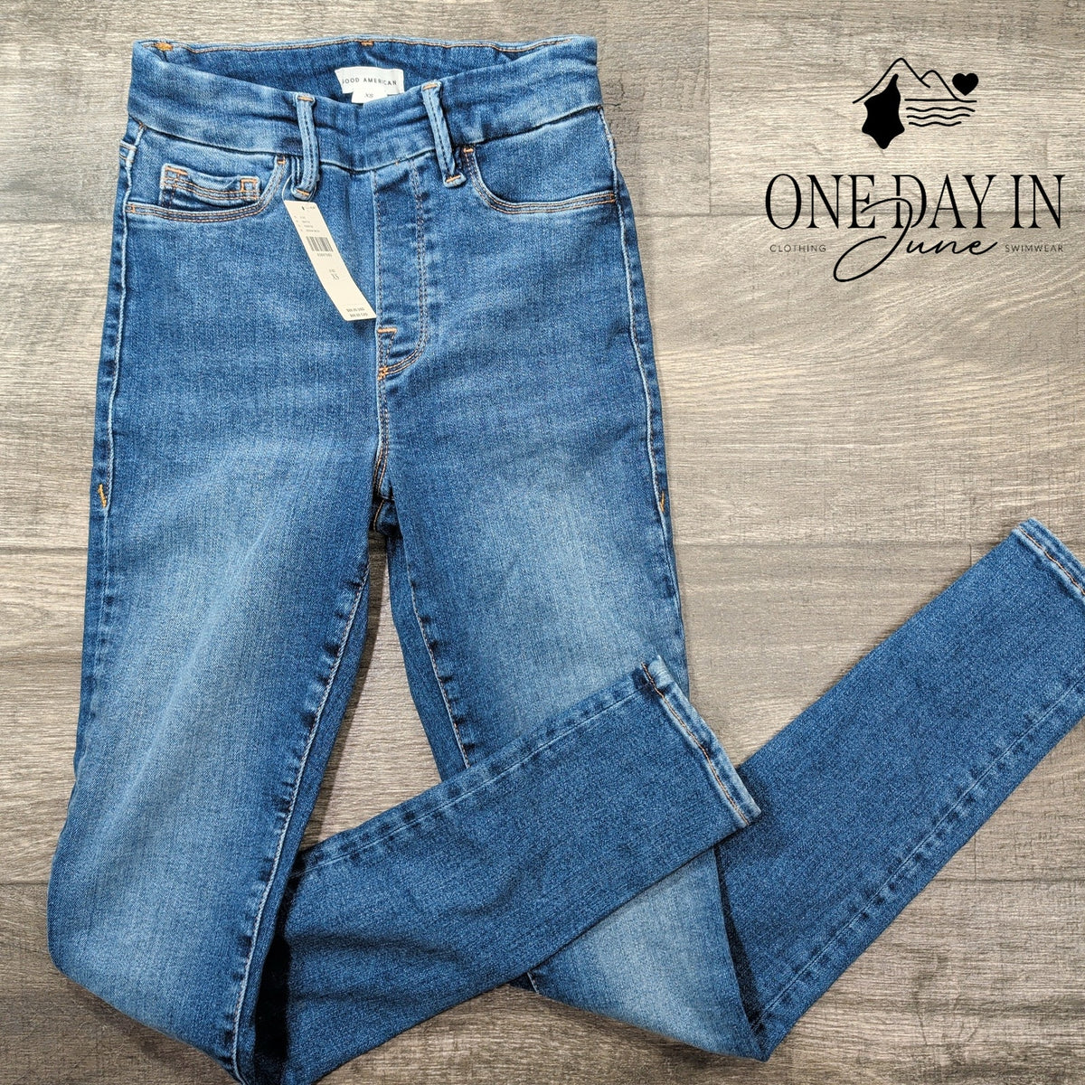 Good American Good Legs Skinny Jeans Medium Wash Blue NWT Size XS