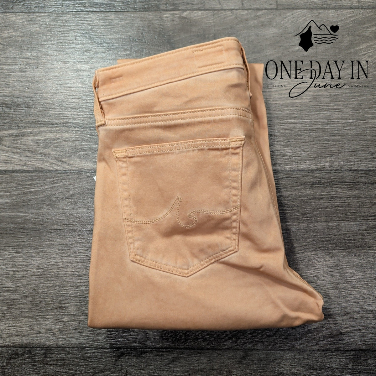 AG Adriano Goldschmied Prima Crop Cigarette Jeans Peach Pink NWT Size 4 (27)