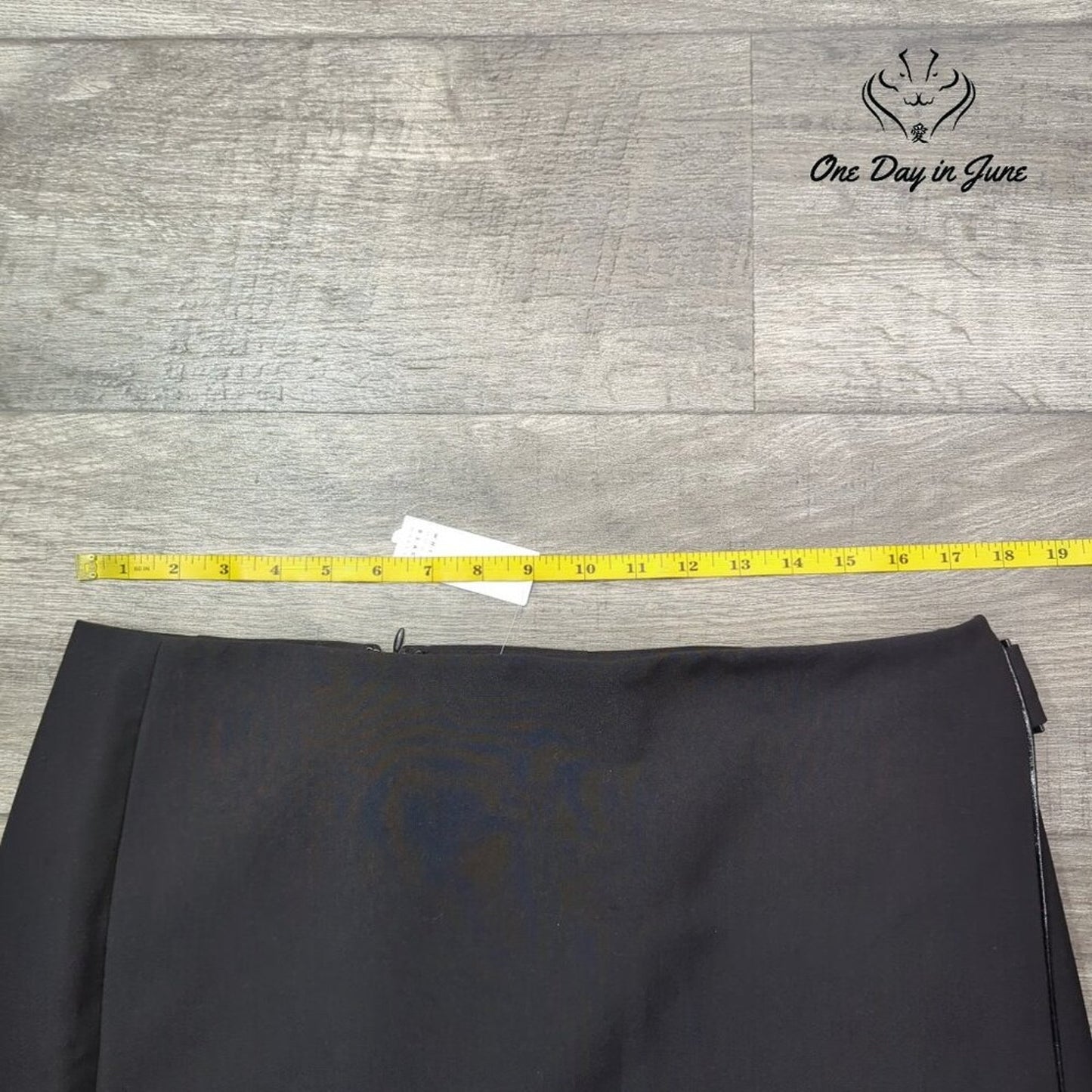 White House Black Market Mini SKirt Size 12