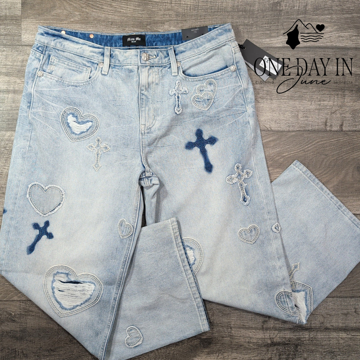 Miss Me Aryanna Heart Cross Slim Wide Leg Jeans Light Wash NWT Size 16 (33X30)
