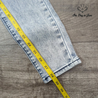 True Religion Halle High Rise Super Skinny Jeans Size 26 (2)