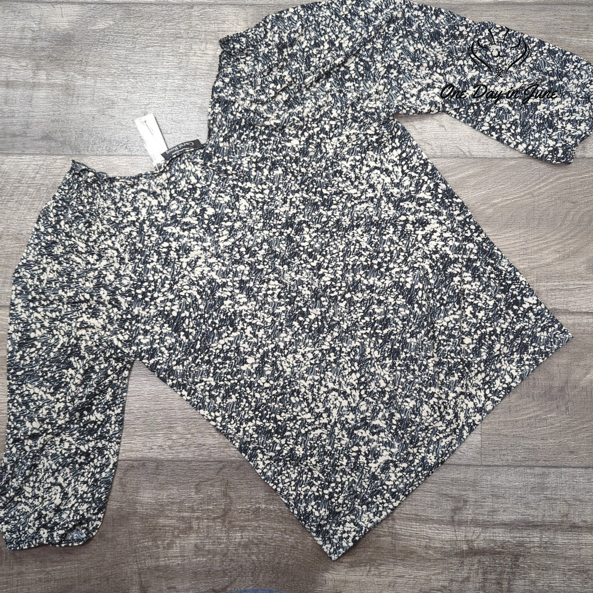 Carol Rose Long Sleeve Blouse Black Ivory Abstract Print Ruffle NWT Size XL