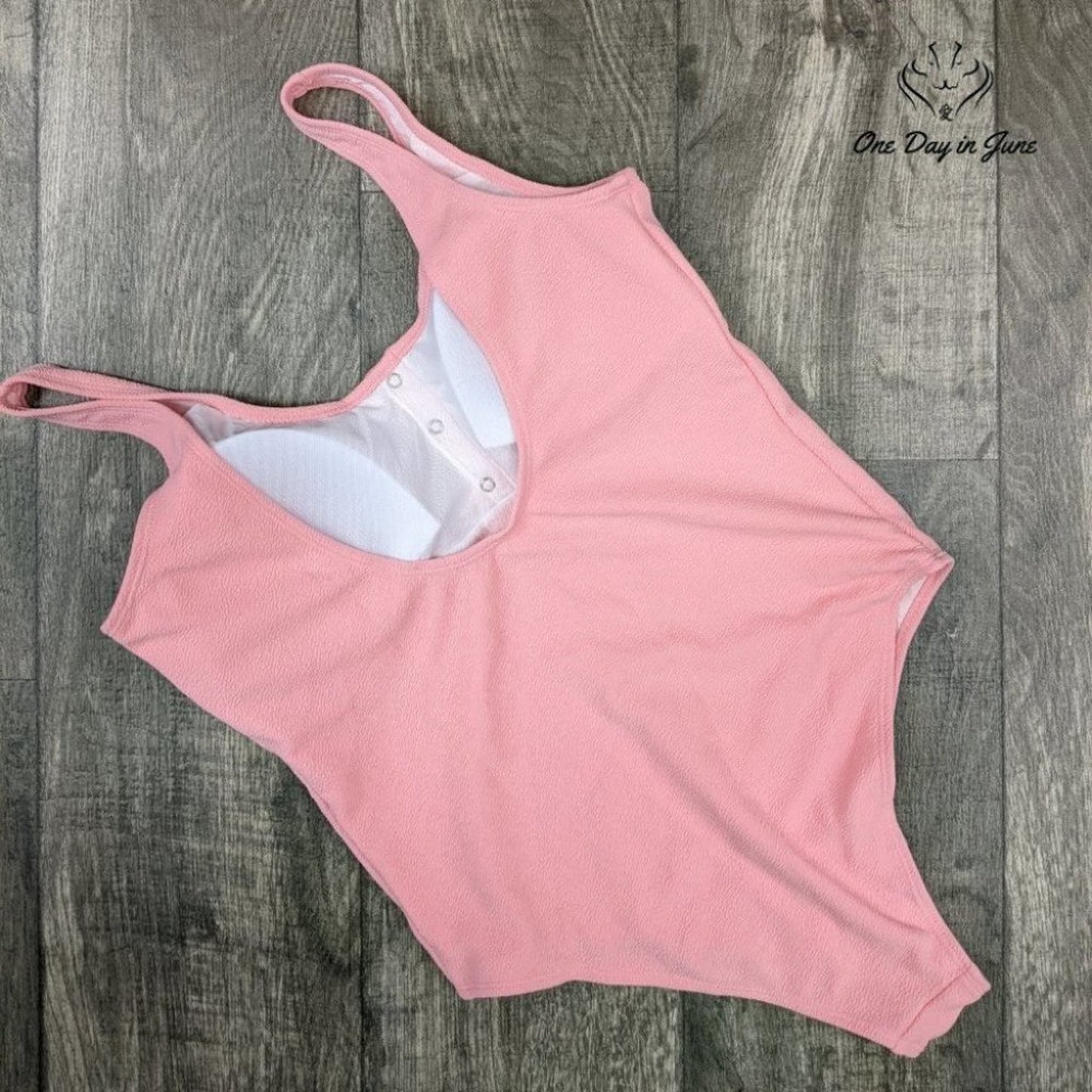 Amzbrly Snap Front Textured One Piece Swimsuit Size XL