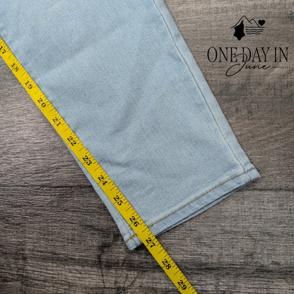 Old Navy Mid Rise Super Skinny Jeans Size 10