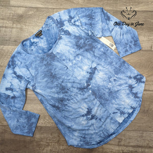 New Directions Tie Dye Long Sleeve Tee Blue Scoop Neck NWT Size S