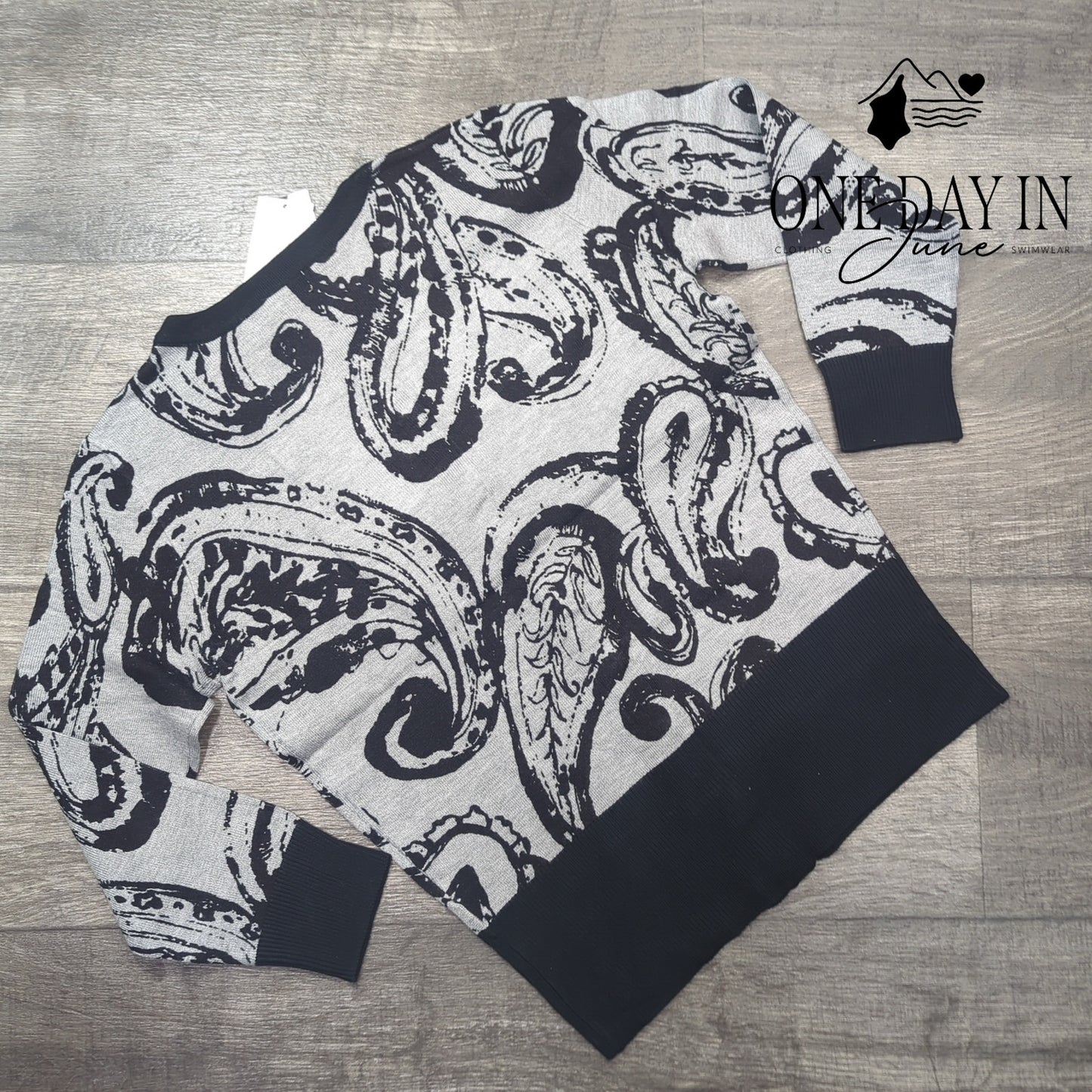 Premise Studio Snap Front Swetaer Size XS