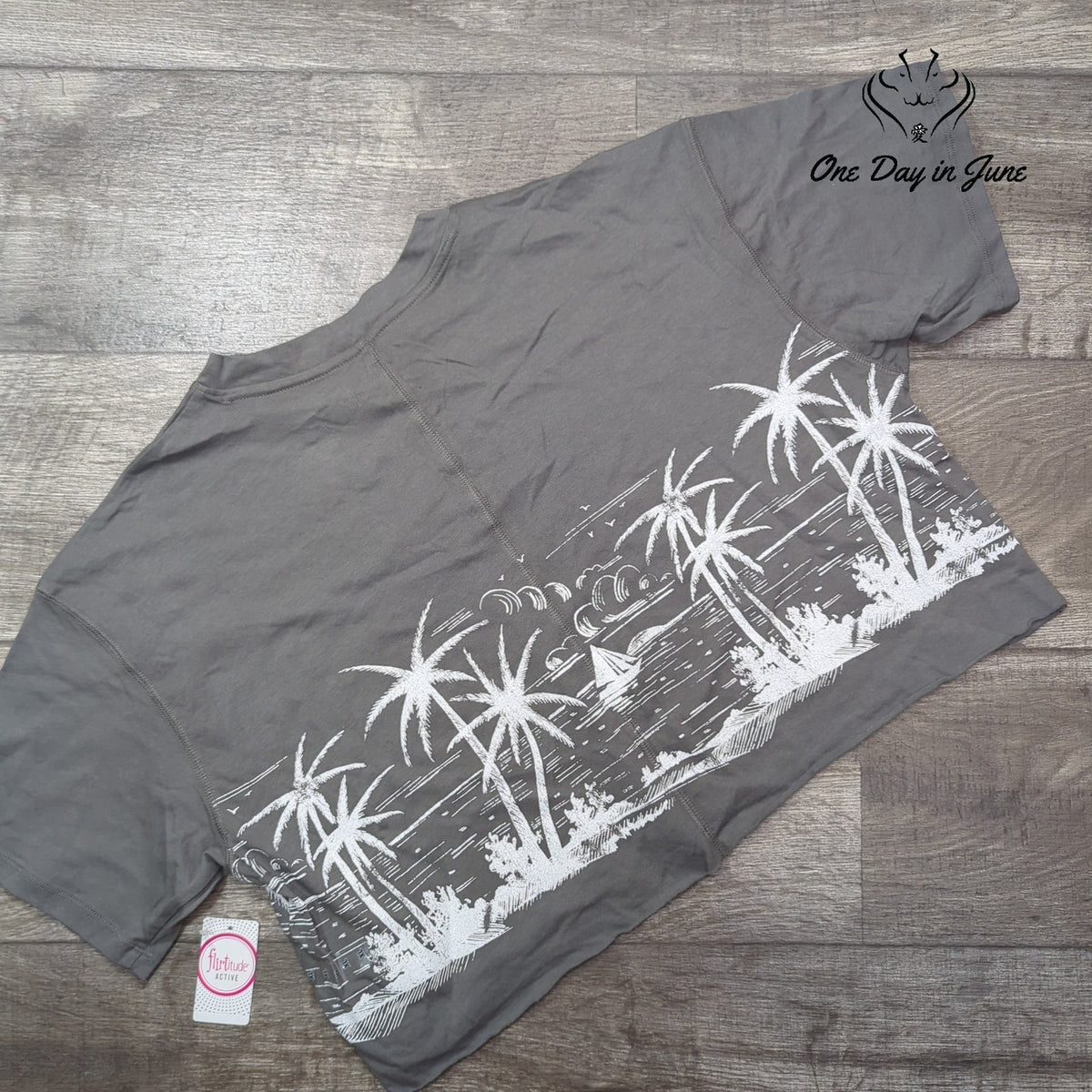 Flirtitude Cropped Graphic Tee Shirt Dark Gull Gray Palm Trees NWT Size XL