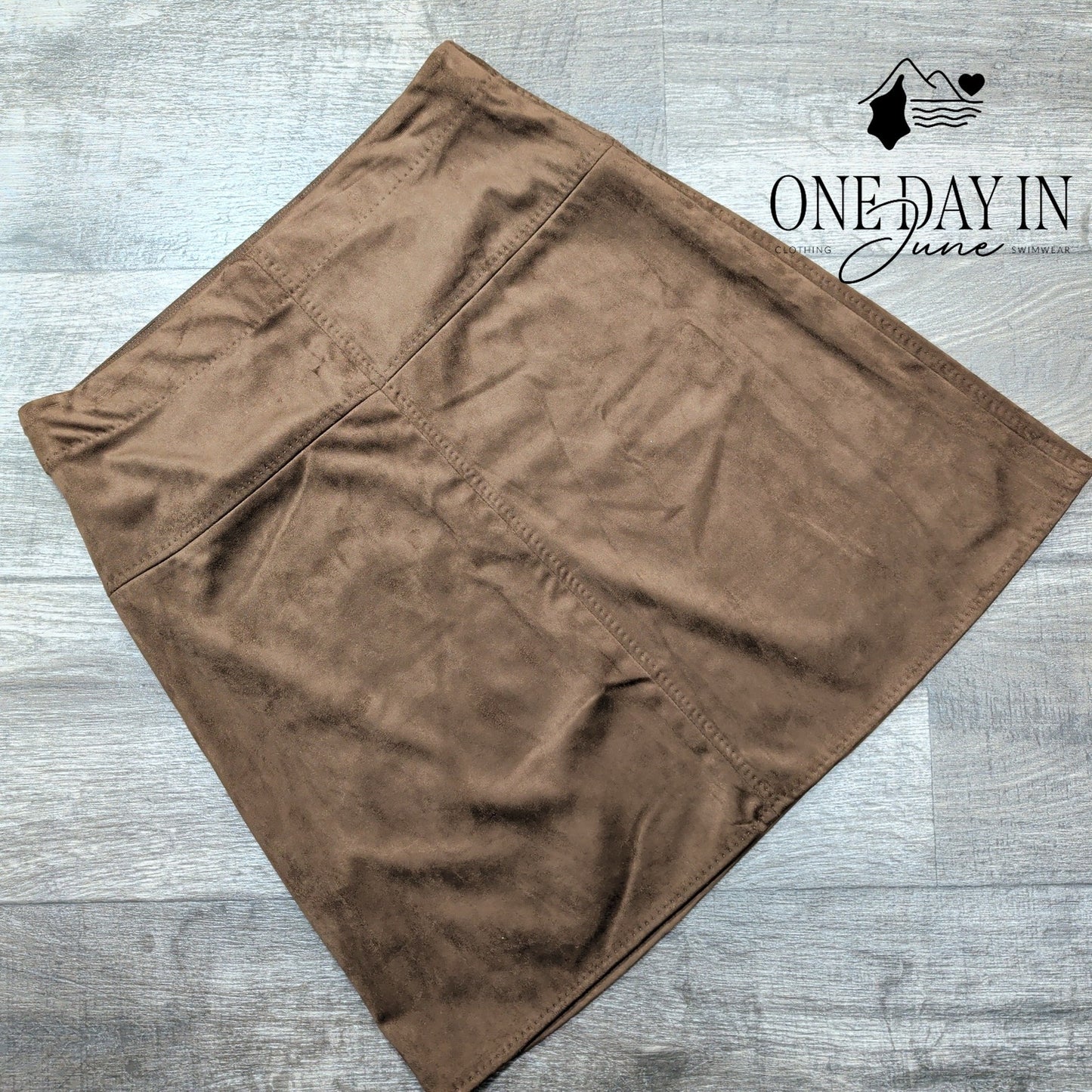 Max Studio Pull On Faux Suede Skirt Size M